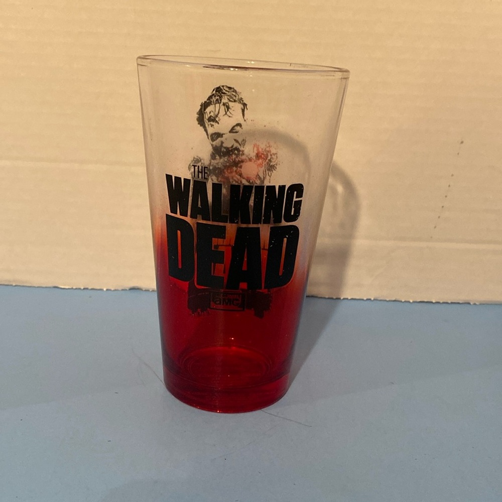 AMC 2013 JUST FUNKY ZOMBIE THE WALKING DEAD 6” GLASS